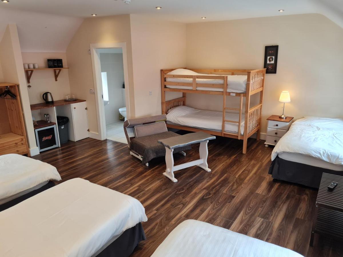 Ridge-Rock Accommodation Carrick-on-Shannon Exterior photo