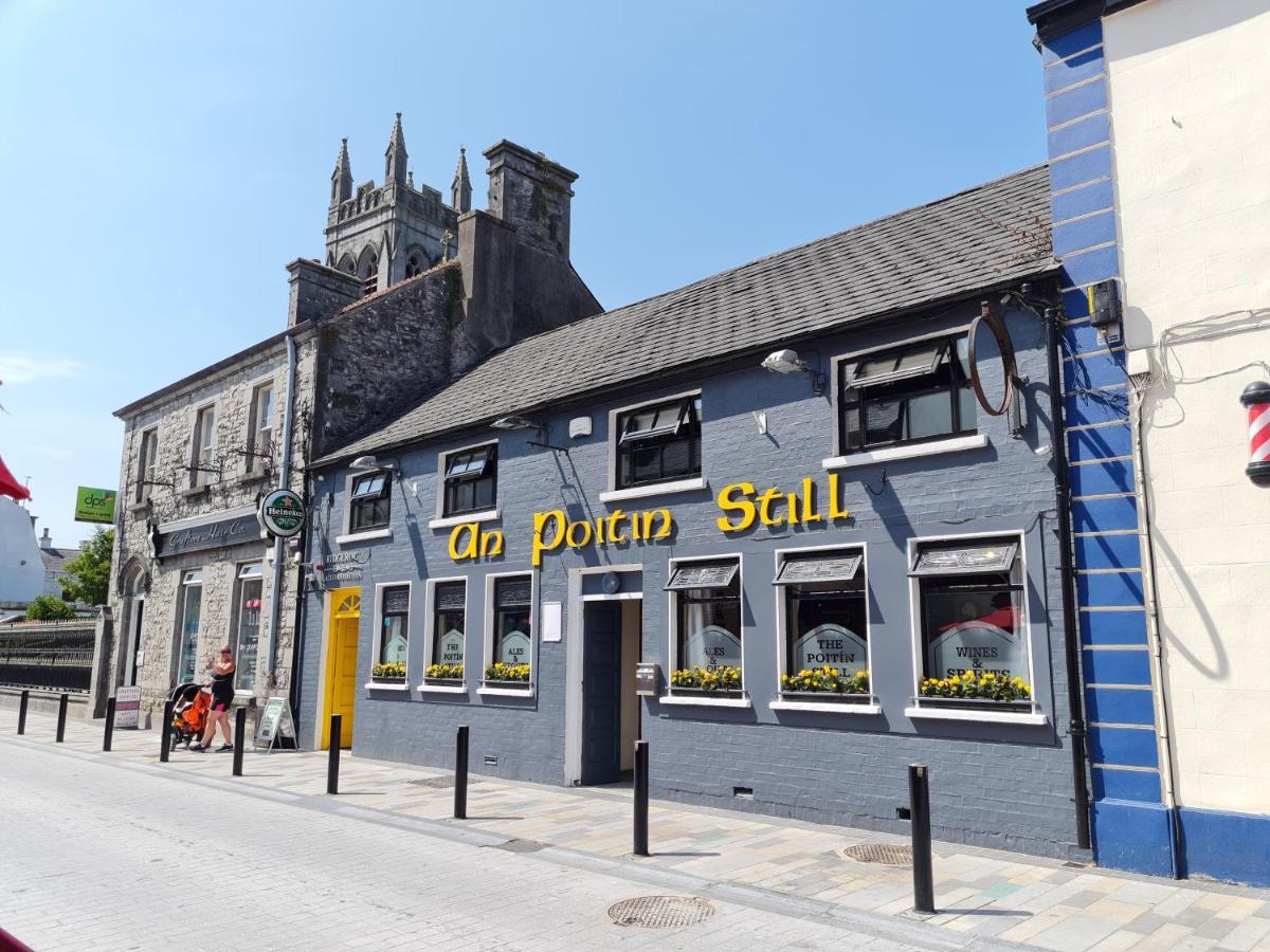 Ridge-Rock Accommodation Carrick-on-Shannon Exterior photo