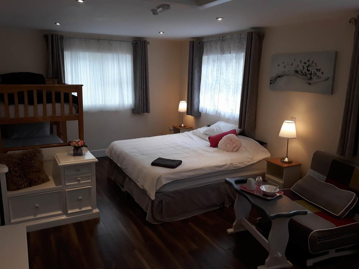 Ridge-Rock Accommodation Carrick-on-Shannon Exterior photo